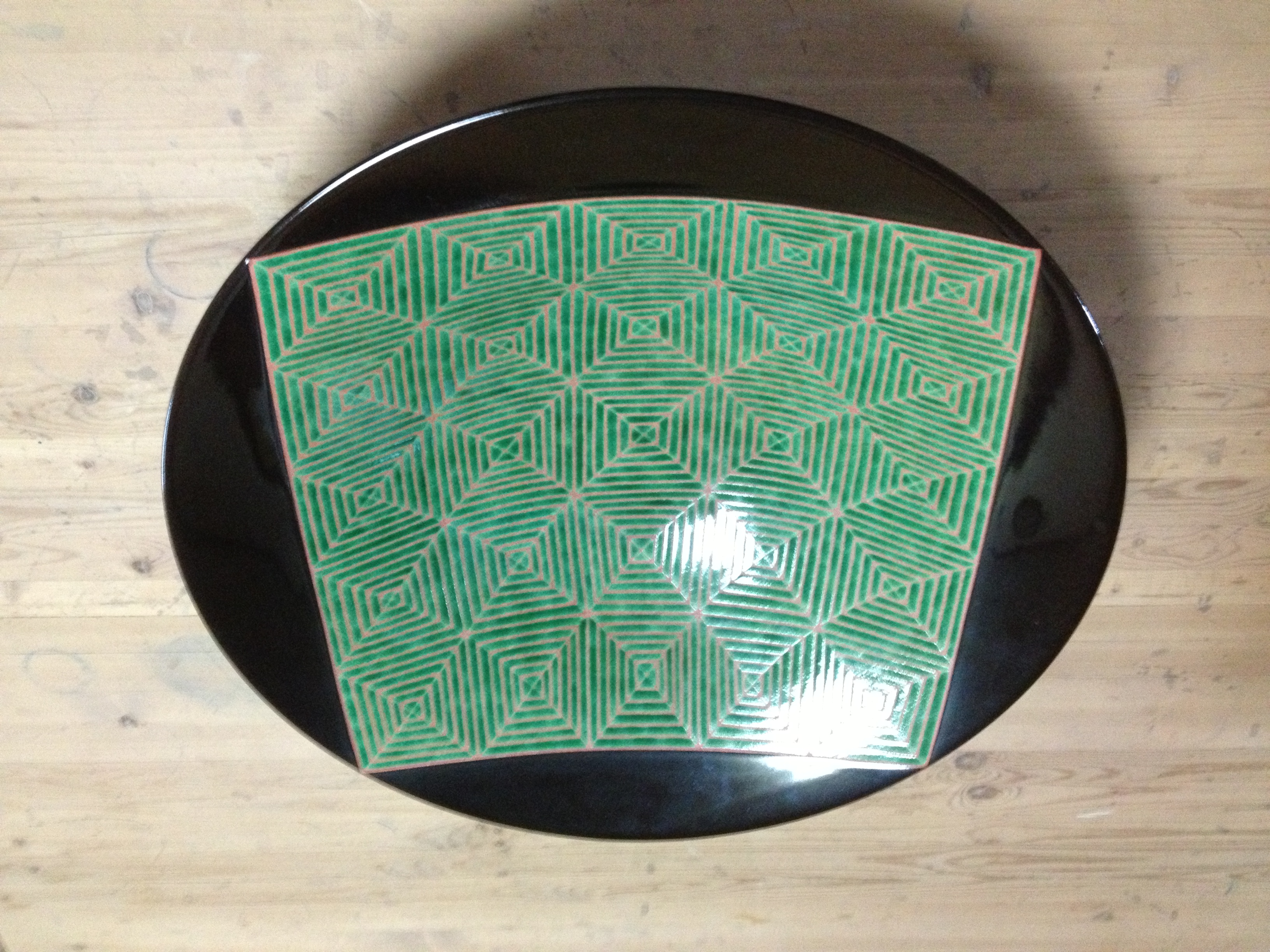 緑釉幾何鉢